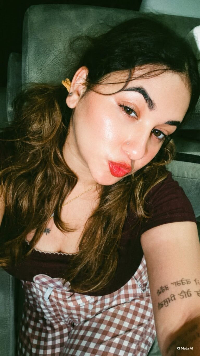 Best Service in girl Sophia